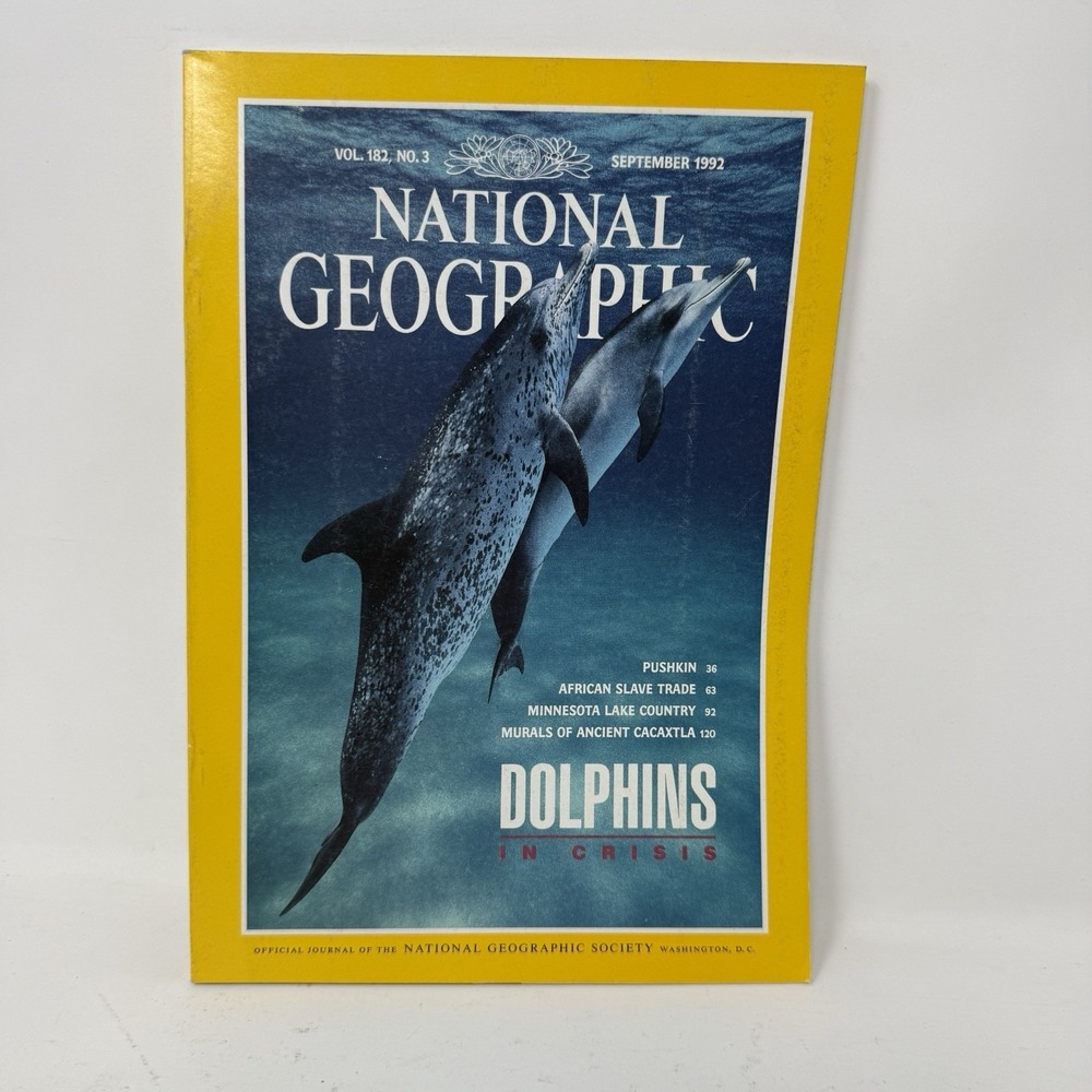 National Geographic Magazine Vintage September 1992 - Dolphins Pushkin Cacaxtla